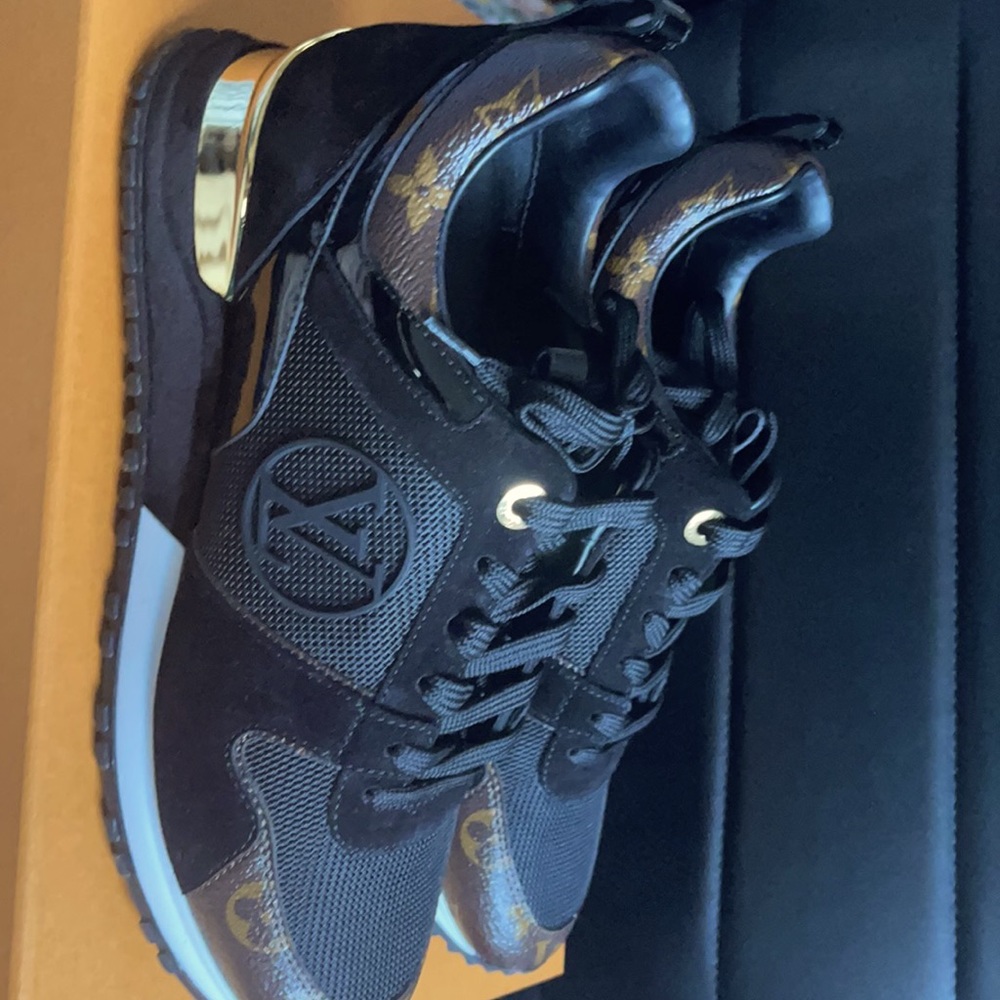 Louis Vuitton Sneakers Brand New in box